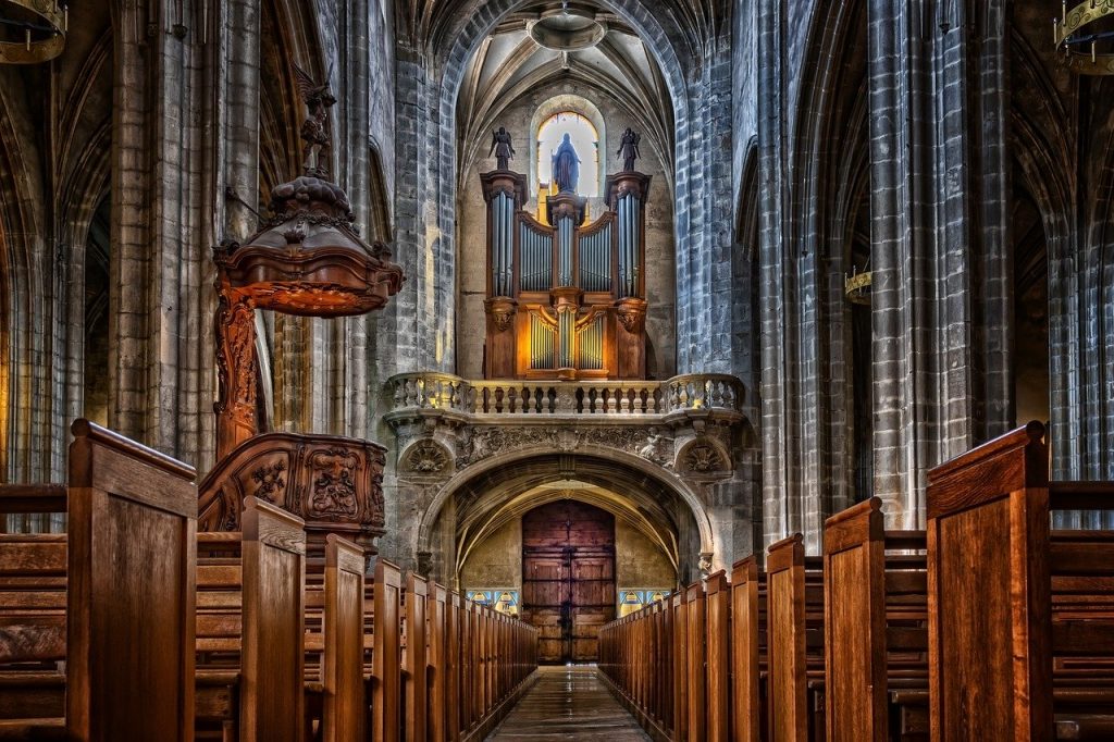 eglise-religieuse-orgue-messe